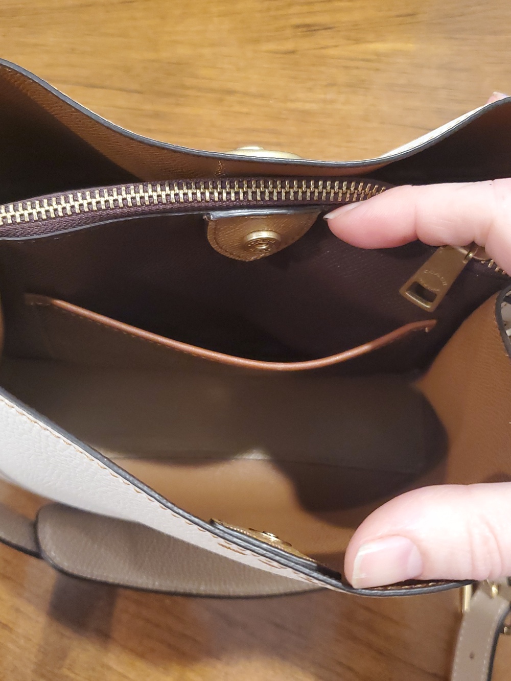 Coach Willow Bucket Bag - Picture 15 of 15